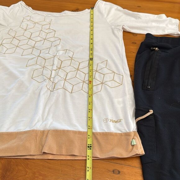 Zumba 2 Piece Set GALACTIC GOLD Comfy Capris Sweat Pants + Top - Picture 16 of 17